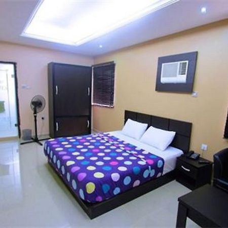Number 95 Suites Lagos Dış mekan fotoğraf